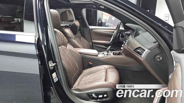 BMW 5-Series 530i xDrive M Sport Package Plus