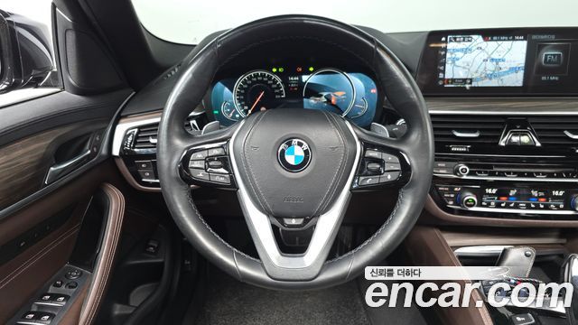 BMW 5-Series 530i xDrive M Sport Package Plus