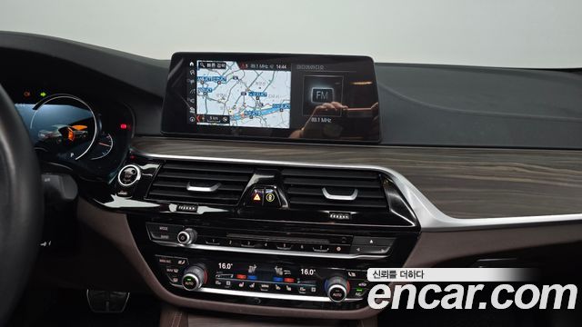 BMW 5-Series 530i xDrive M Sport Package Plus