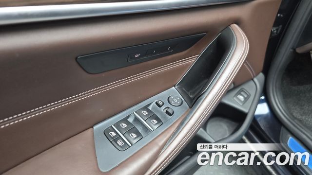 BMW 5-Series 530i xDrive M Sport Package Plus