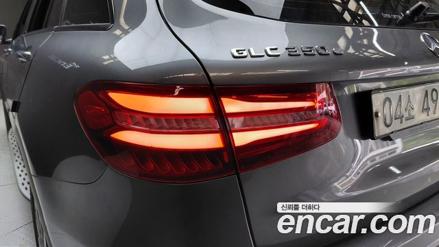 Mercedes-Benz GLC-Class GLC350e 4MATIC Premium
