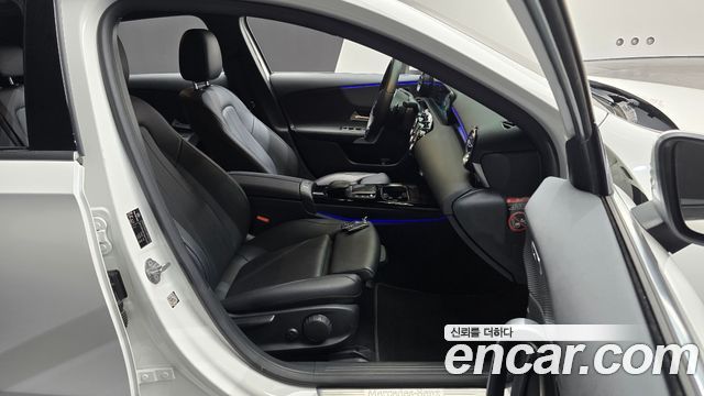 Mercedes-Benz A-Class A220 Hatchback