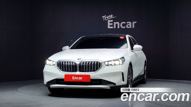 BMW 5-Series 520i