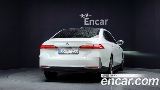 BMW 5-Series 520i