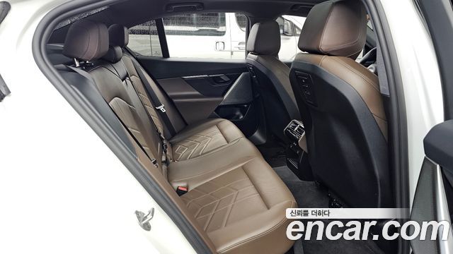 BMW 5-Series 520i