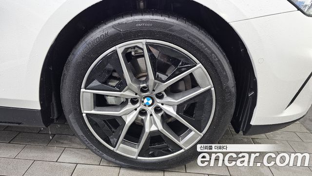 BMW 5-Series 520i