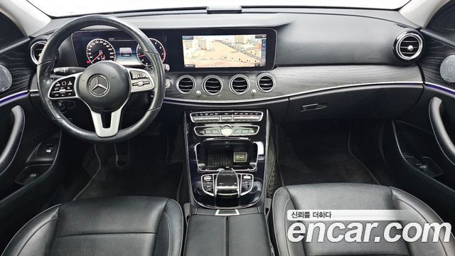 Mercedes-Benz E-Class E300 4MATIC Avnatgarde