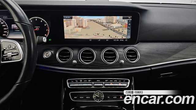 Mercedes-Benz E-Class E300 4MATIC Avnatgarde