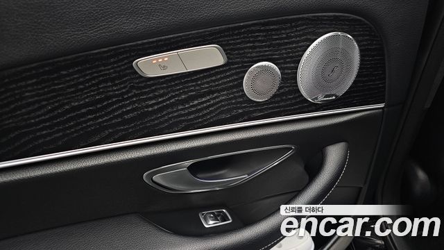 Mercedes-Benz E-Class E300 4MATIC Avnatgarde