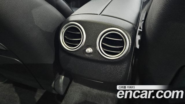 Mercedes-Benz E-Class E300 4MATIC Avnatgarde