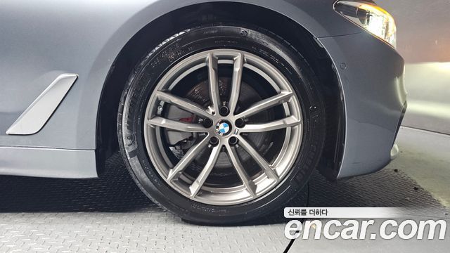BMW 5-Series 520d M Sport Package Plus
