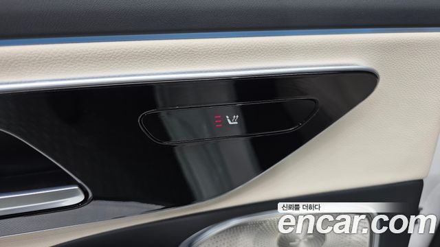 Mercedes-Benz E-Class E200 AMG Line