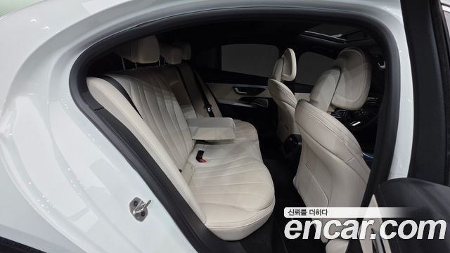 Mercedes-Benz E-Class E200 AMG Line