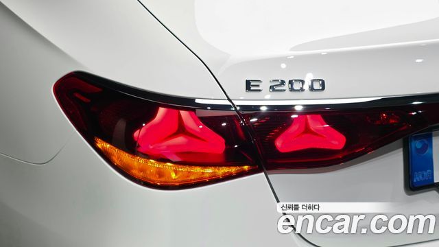 Mercedes-Benz E-Class E200 AMG Line