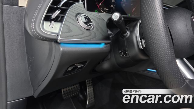 Mercedes-Benz E-Class E200 AMG Line