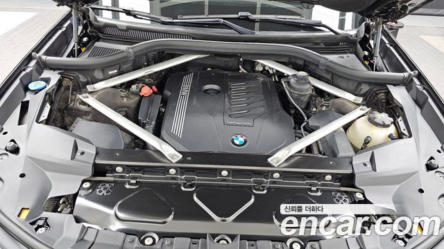 BMW X7 xDrive 40i Design Pure Excellence 6-Seater