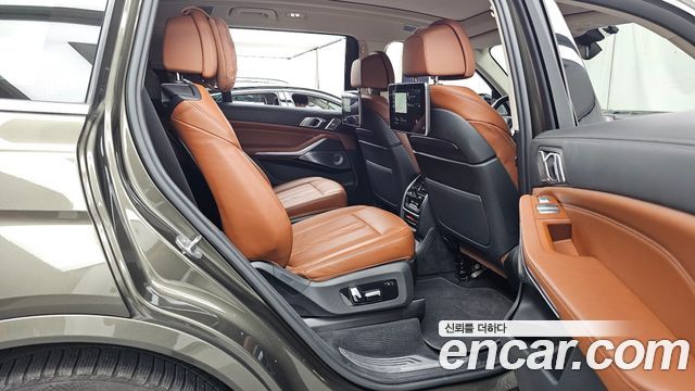 BMW X7 xDrive 40i Design Pure Excellence 6-Seater