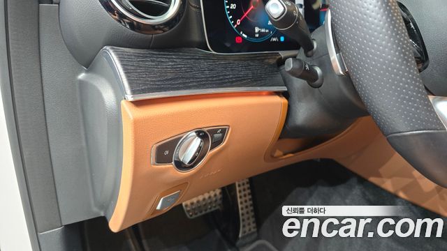 Mercedes-Benz E-Class E220d 4MATIC AMG Line