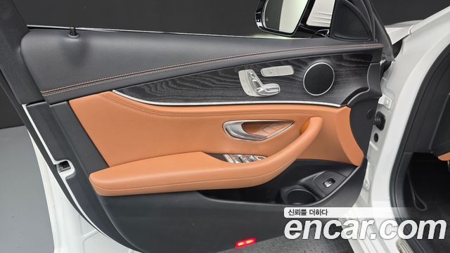 Mercedes-Benz E-Class E220d 4MATIC AMG Line