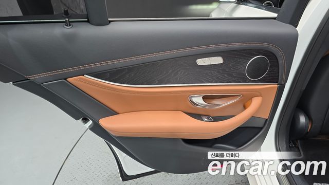 Mercedes-Benz E-Class E220d 4MATIC AMG Line