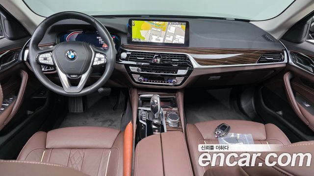 BMW 5-Series 523d xDrive Luxury