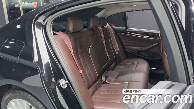 BMW 5-Series 523d xDrive Luxury