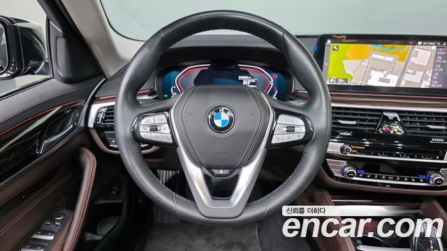 BMW 5-Series 523d xDrive Luxury