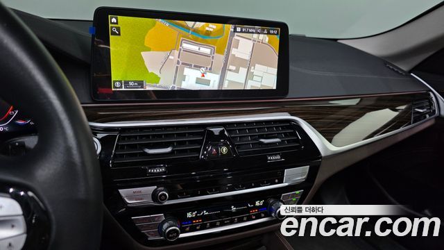BMW 5-Series 523d xDrive Luxury