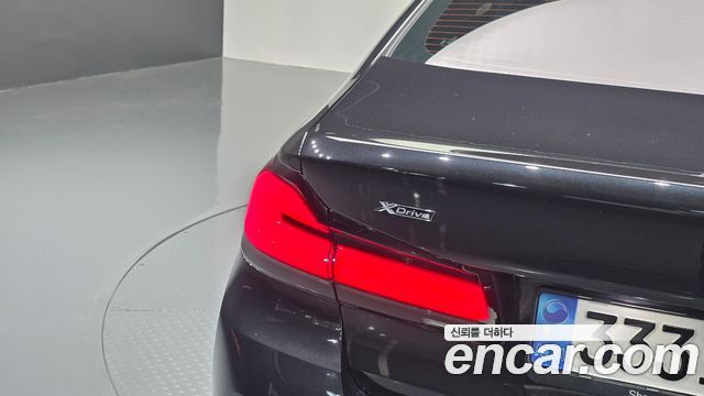 BMW 5-Series 523d xDrive Luxury