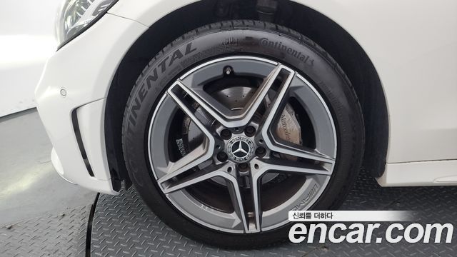Mercedes-Benz C-Class C220 d 4MATIC AMG Line