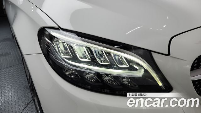 Mercedes-Benz C-Class C220 d 4MATIC AMG Line