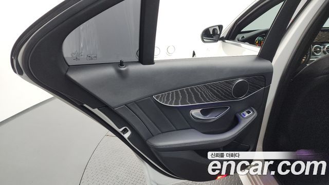 Mercedes-Benz C-Class C220 d 4MATIC AMG Line