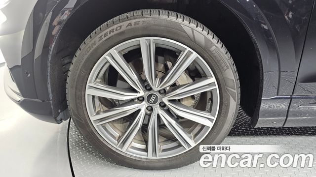 Audi Q8 55 TFSI Quattro Premium