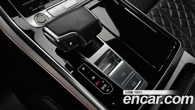 Audi Q8 55 TFSI Quattro Premium