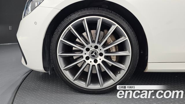 Mercedes-Benz E-Class E350 4MATIC AMG Line
