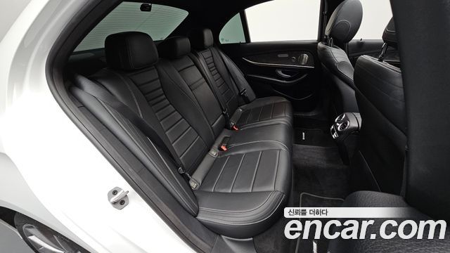 Mercedes-Benz E-Class E350 4MATIC AMG Line