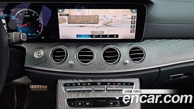 Mercedes-Benz E-Class E350 4MATIC AMG Line