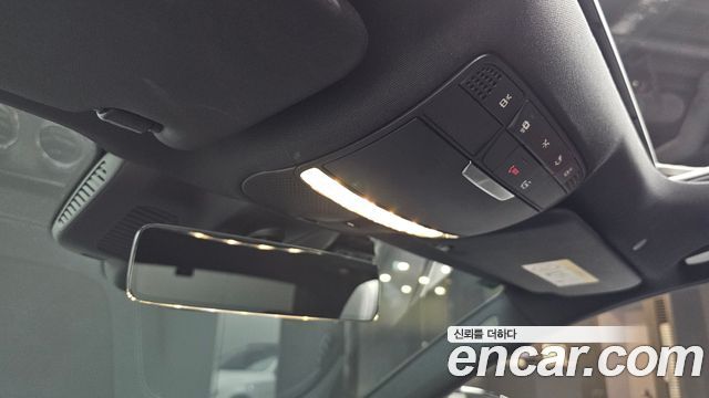 Mercedes-Benz E-Class E350 4MATIC AMG Line