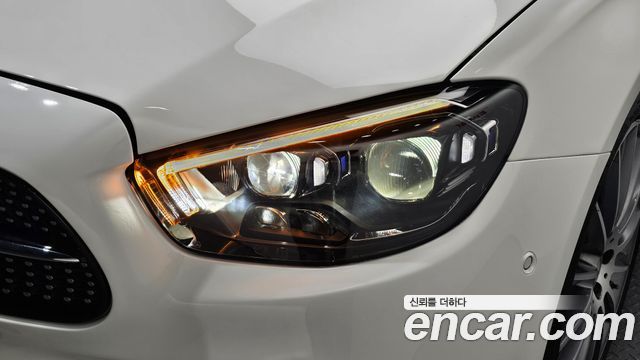 Mercedes-Benz E-Class E350 4MATIC AMG Line