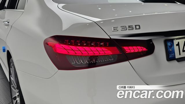 Mercedes-Benz E-Class E350 4MATIC AMG Line