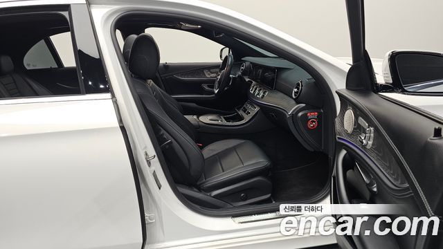 Mercedes-Benz E-Class E350 4MATIC AMG Line
