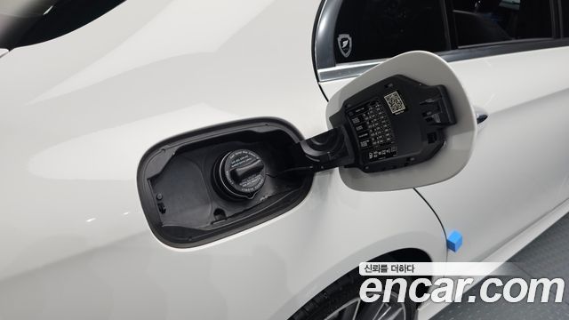 Mercedes-Benz E-Class E350 4MATIC AMG Line