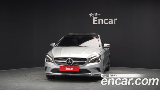 Mercedes-Benz CLA-Class CLA250 4MATIC