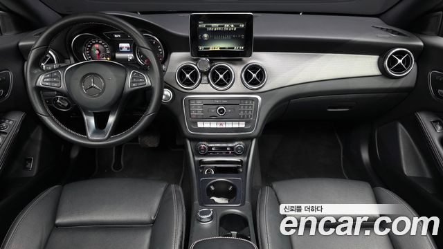 Mercedes-Benz CLA-Class CLA250 4MATIC
