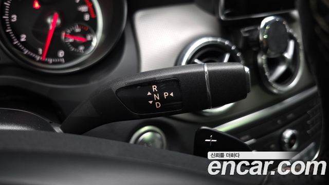 Mercedes-Benz CLA-Class CLA250 4MATIC
