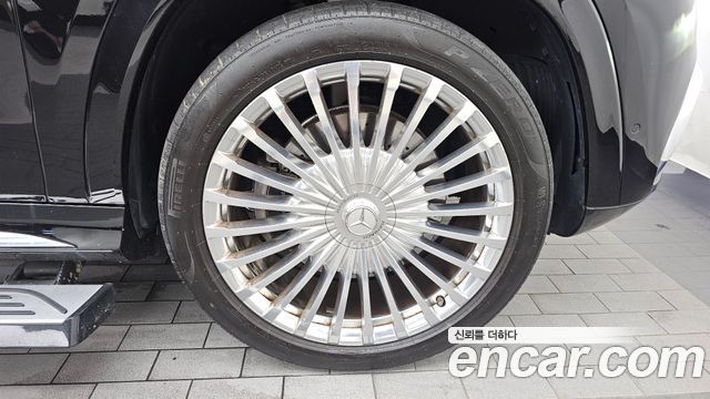 Mercedes-Benz GLS-Class Maybach GLS600 4MATIC Manufakur