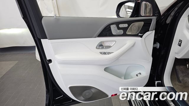 Mercedes-Benz GLS-Class Maybach GLS600 4MATIC Manufakur