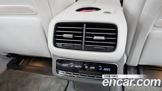 Mercedes-Benz GLS-Class Maybach GLS600 4MATIC Manufakur