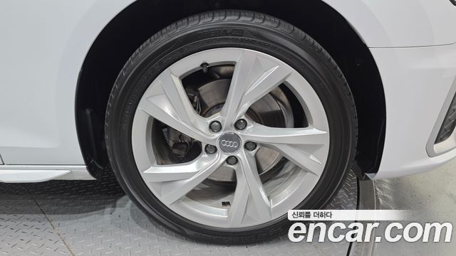 Audi A4 40 TFSI Premium