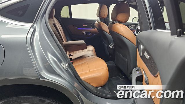 Mercedes-Benz GLC-Class GLC300e 4MATIC Coupe